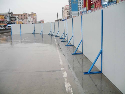 建材与装饰材料 防护,市政设施 护栏/围栏/栏杆 建筑施工地彩钢板护栏